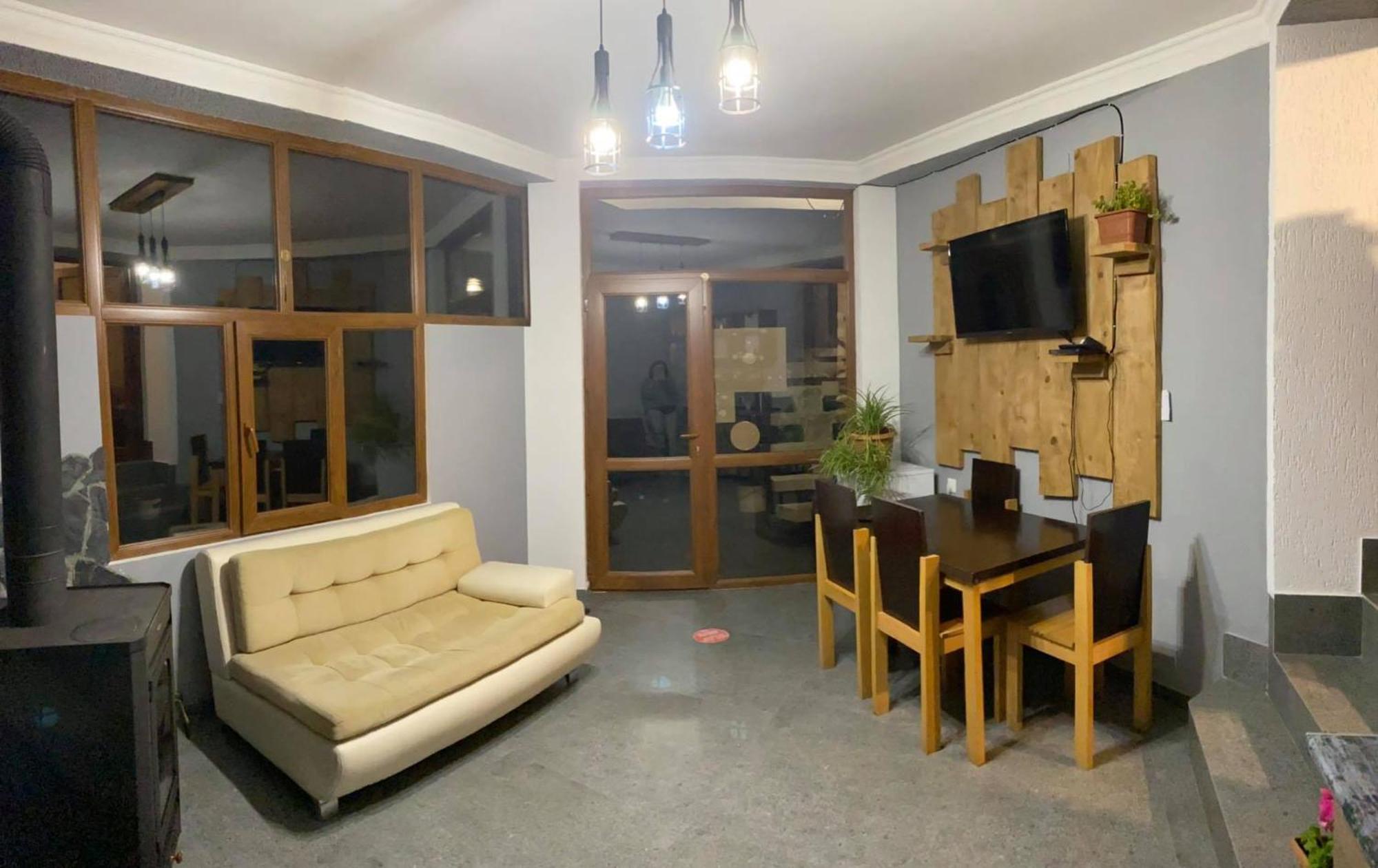 Guest House Nikala ميستيا المظهر الخارجي الصورة