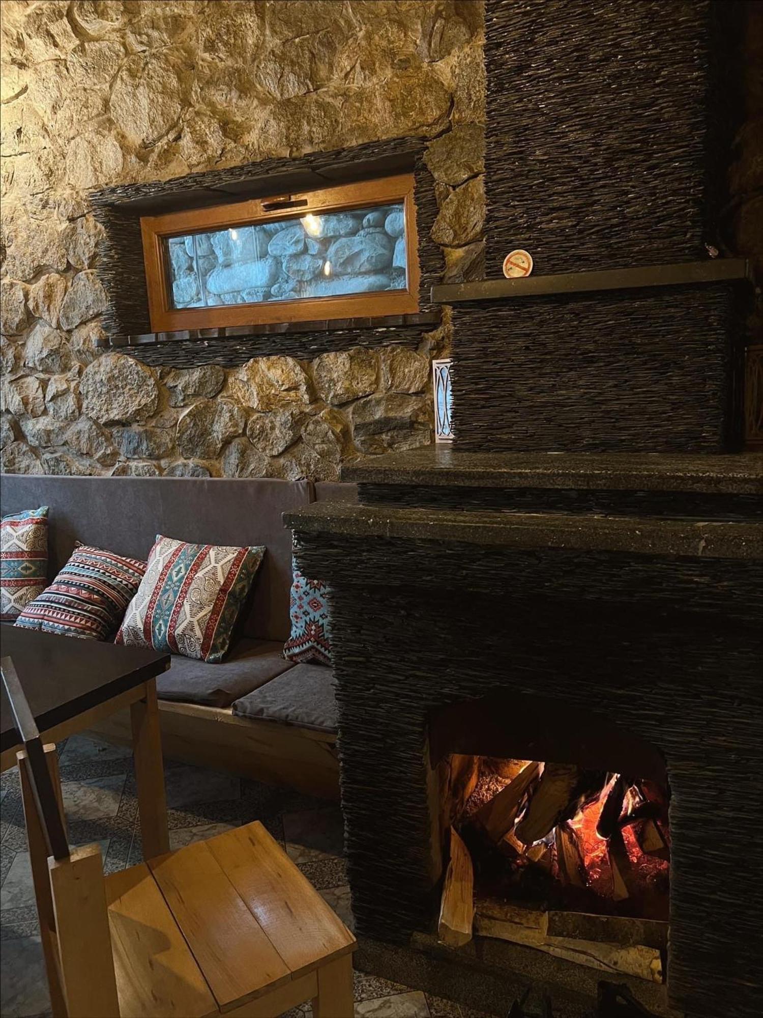 Guest House Nikala ميستيا المظهر الخارجي الصورة