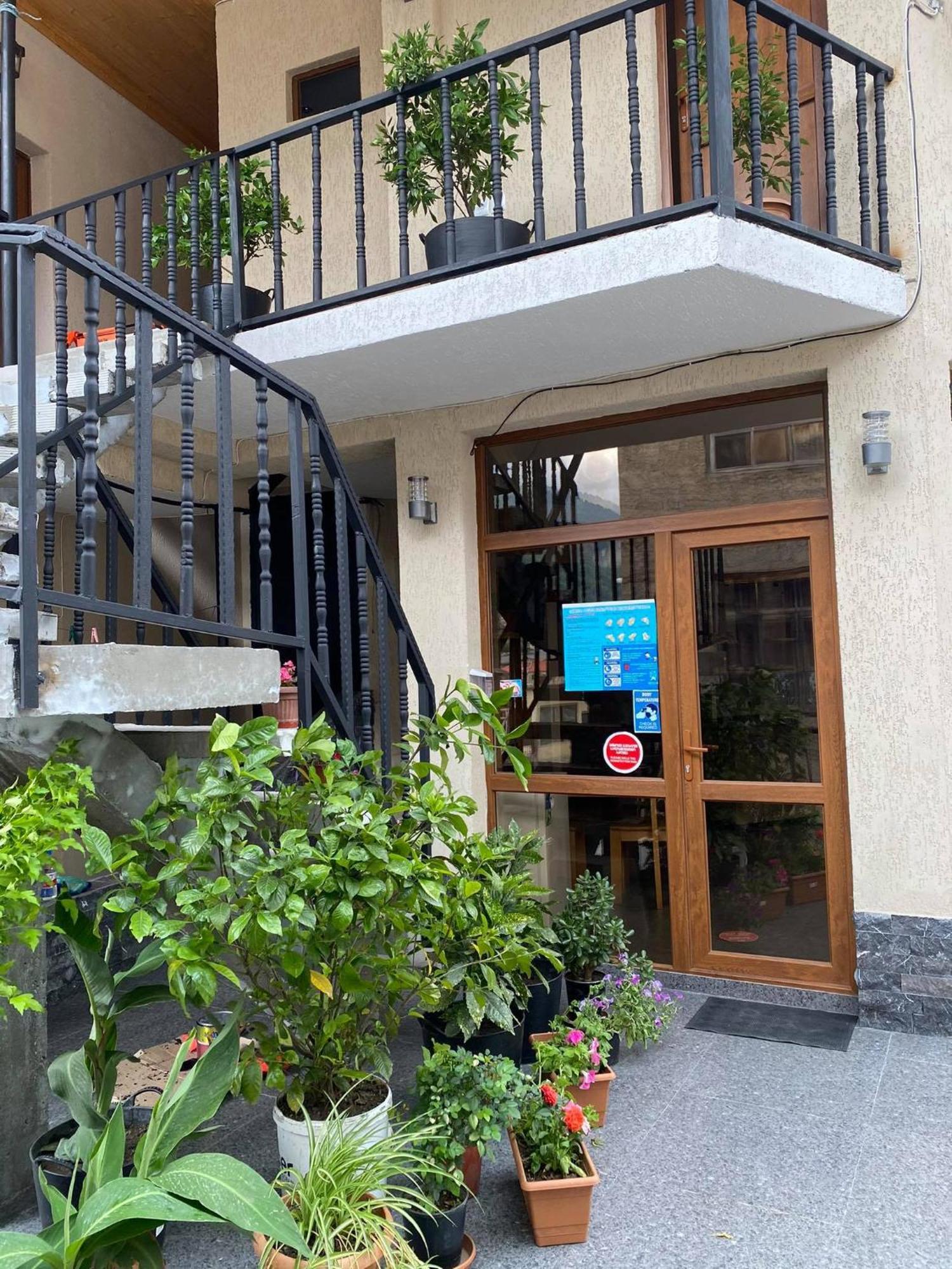 Guest House Nikala ميستيا المظهر الخارجي الصورة
